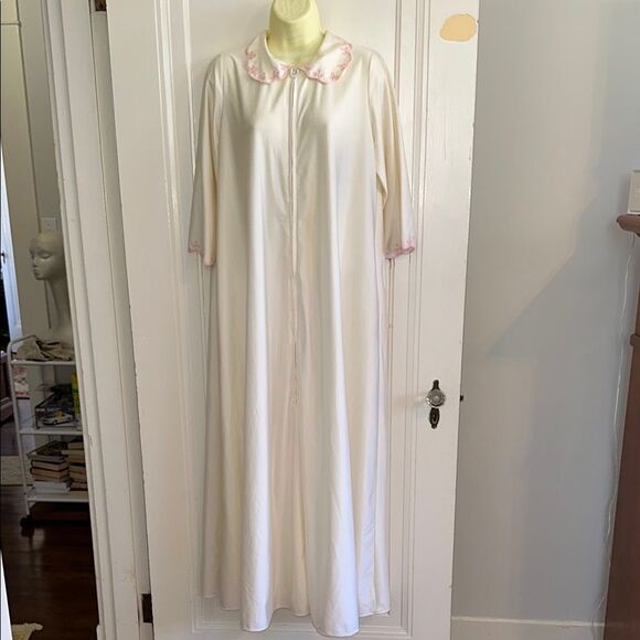 Vintage Robert Chiha-Rosenfeld off white Qiana nylon long zip front kaftan robe - Picture 1 of 10